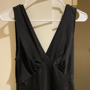 RUMOURS v neck Elegant Black Sleeveless midi Dress thumbnail 5