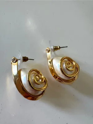 Lele Sadoughi Snail Hoop Earring in Pearl thumbnail 5