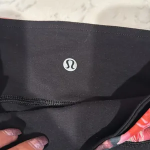 Lululemon Booty Short pink black floral sweat wicking breathable size 2 athletic thumbnail 3