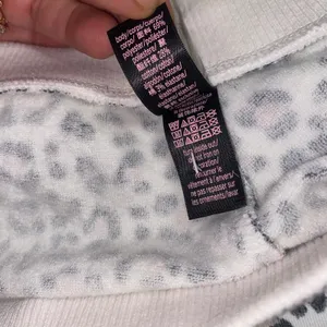 Victoria's Secret Leopard Animal Soft Fleece Pajama Pants Women's Size Small thumbnail 6