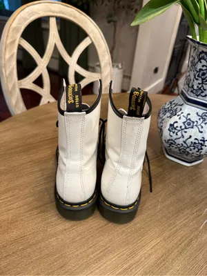 Dr. Martens White Lace-Up Combat Boots with Black Laces Sz 9 thumbnail 3