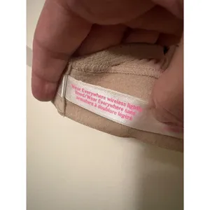 Victorias Secret PINK Wear Everywhere Wireless Lightly Lined Bra Nude 36D‎ thumbnail 7