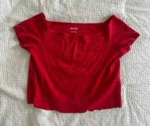 Hollister Cropped T-Shirt thumbnail 1