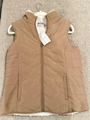 Tan vest thumbnail 1