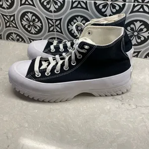 Converse Chuck Taylor Lugged 2.0 8.5 W High-Top Black Sneakers GUC thumbnail 10