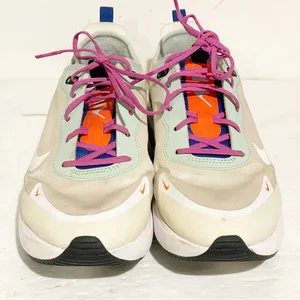 Nike‎ Size 8.5 Air Max Dia Running Shoes CI3898-200 Fossil/Hyper Crimson thumbnail 2