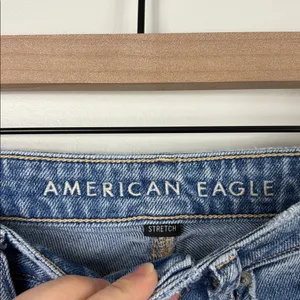 American Eagle Mom Straight Leg Jeans Stretch Women’s Size 2 Blue Denim thumbnail 4