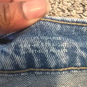 Old Navy Womens Jeans Acid‎ Wash Distressed Extra High Rise Straight Leg Size 00 thumbnail 4