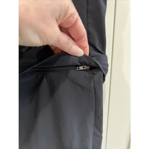 Mountain Hardwear Women's Black Yuma Convertible Pants‎ Size 10L Hiking Gorpcore thumbnail 2