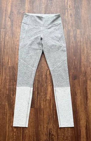 Outdoor Voices Women’s Gray Dipped Warmup Atleisure Yoga Leggings - Size XS thumbnail 1