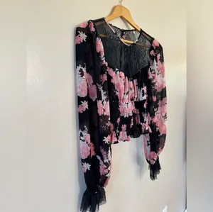 CLEARANCE! Black Floral Free People Lace Blouse Size S EUC thumbnail 3