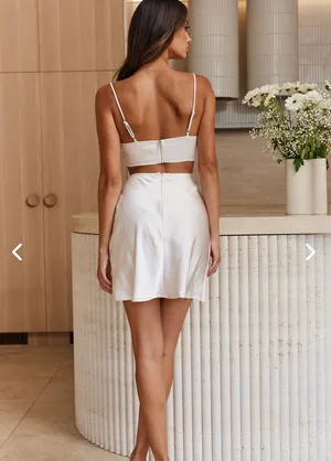 Dress thumbnail 3