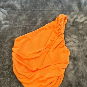Princess Polly Vibrant Orange Women's Crop Top thumbnail 2
