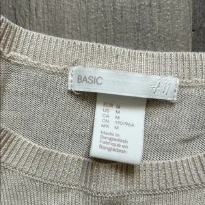 H&M Cream Short Sleeve Women's Tee thumbnail 2