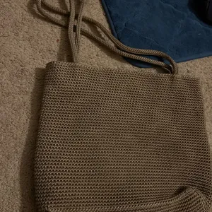 The sak‎ tan purse thumbnail 4