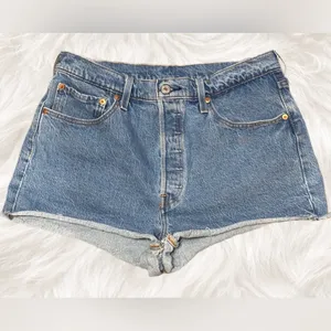 Levi’s 501 High Rise Cut Off Shorts Classic Button Fly Vintage Blue Denim 34 thumbnail 2