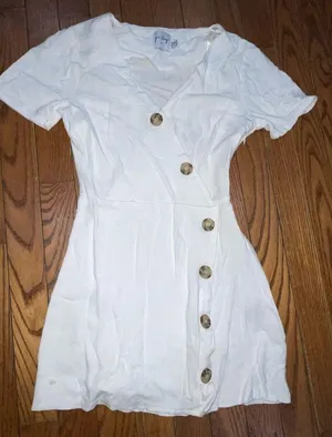 Chic White Asymmetrical Button Dress Size 0 thumbnail 1