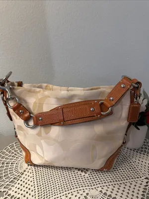 Vintage Carly Coach Signature Cream Canvas and Brown Leather Shoulder Bag thumbnail 4