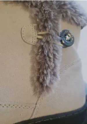 Khumbu faux fur lined leather boot( sticker still on. New ! thumbnail 3