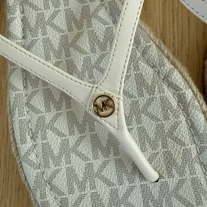 Michael Kors Espadrille Sandals Samara Size US8 White Beige Gold thumbnail 3