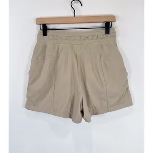 Lululemon Womens Shorts Beige Dance Studio High Rise Athletic Stretch Size 4 thumbnail 6