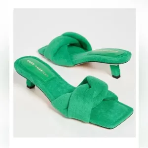 Good American Terry Slip on Green Sandals(Size 7.5) thumbnail 3