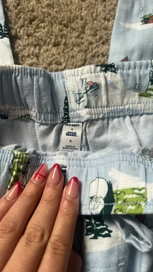 Old navy x Star Wars  thumbnail 3
