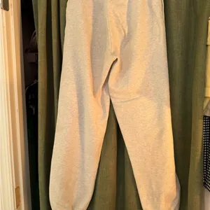Aritzia Sweatpants thumbnail 2