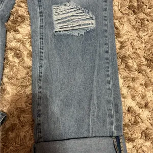 Blue Distressed Jeans Size M thumbnail 4