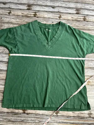 Aerie Oversized Women's Green V-Neck Cozy Tshirt size small thumbnail 4