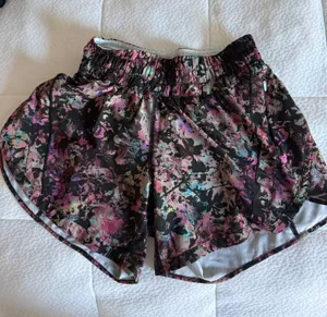 Lululemon Shorts thumbnail 1