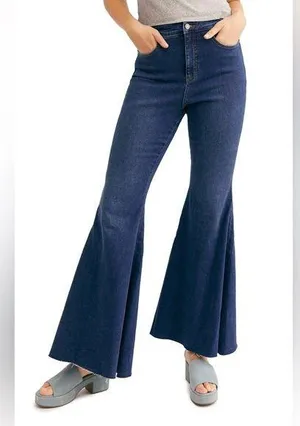 Free People We The Free Curvy CRVY Ma Cherie High Waist Flare Jeans thumbnail 1