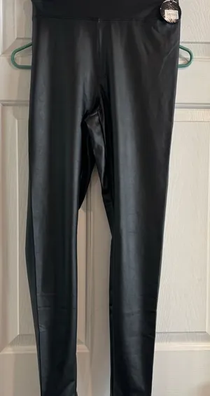 Aerie NWT Black Faux Leather Women’s Leggings thumbnail 1