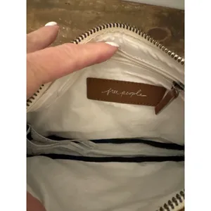 Free People Cowhide Leather Shoulder‎ Baguette Purse Brown White thumbnail 4