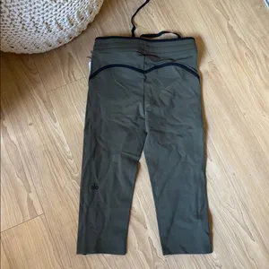 Alo Airbrush High Waist Race Pace Capri thumbnail 4