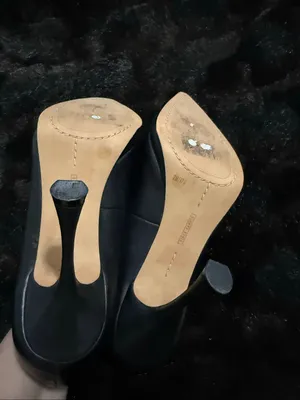 Vince Camuto Womens Sabrily Pump Heel Black Size 7 M professional flirty thumbnail 4