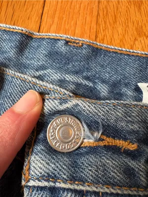 🪩 Vintage Y2K Levi’s Jeans 🪩 thumbnail 3