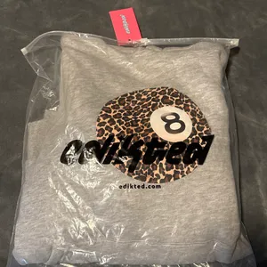 Edikted hooded gray sweatshirt with leopard print number 8 Size M #edikted #leopard thumbnail 1