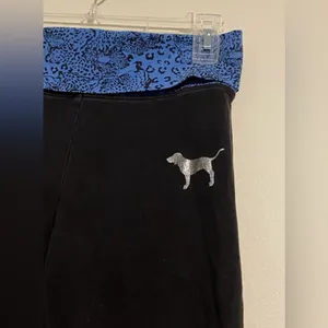 EUC VS Pink Blue & Black Animal Print Cropped Workout Pants size small thumbnail 2