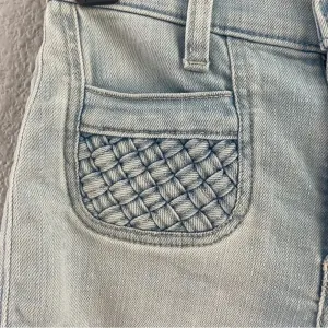 Abercrombie & Fitch High Rise Jean Shorts size‎ 0 Frayed Hem Basketweave pockets thumbnail 2