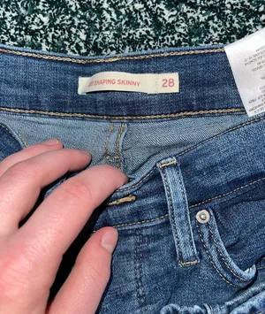 Levi's 311 Shaping Skinny Jeans thumbnail 4