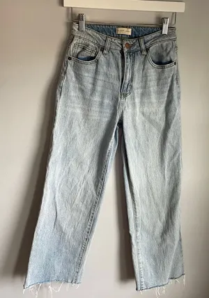 Oliver Logan Light Wash Straight Jeans Frayed Hem Size 26‎ thumbnail 1