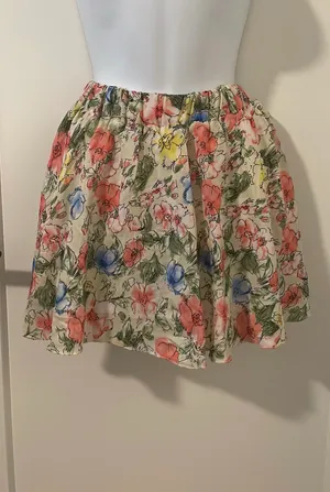 Hardly Worn Floral Mini Skirt with under pants thumbnail 3