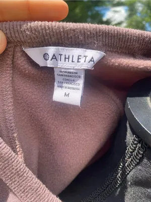 Athleta Dusty Mauve Pullover Sweatshirt Relaxed fit Thumb Holes Relaxed Fit thumbnail 6