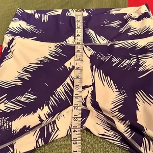 NWT fabletics leggings! Super soft and cute! thumbnail 6