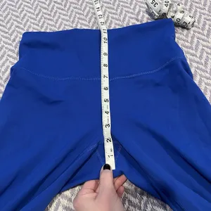 Lululemon Bright Blue Wunder Under High Rise Crop Women's Leggings Size 8 EUC thumbnail 4