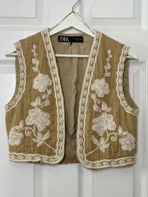 ZARA Embroidered Floral Boho Vest Tan Bohemian Cottagecore Festival Romantic M thumbnail 3