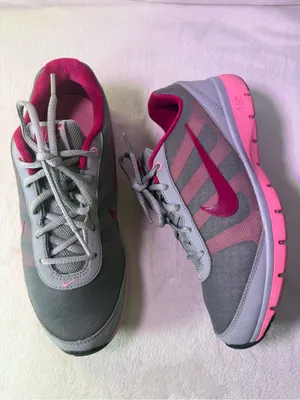 Nike Women’s Gray and Pink Athletic Sneakers thumbnail 6