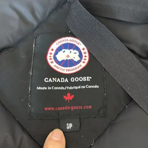 Canada Goose Parka thumbnail 10