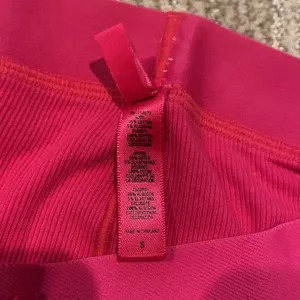 Skims pink pajama bottoms thumbnail 7